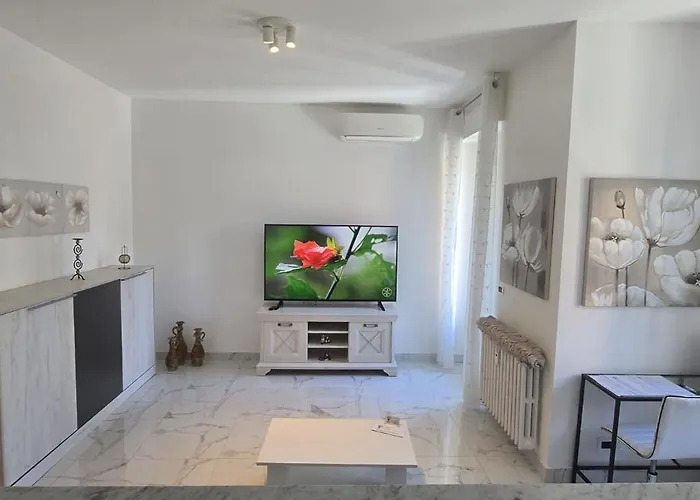 Felicia'S Apartment