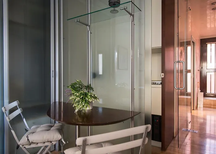 Youhosty - Duomo Studio Apartment